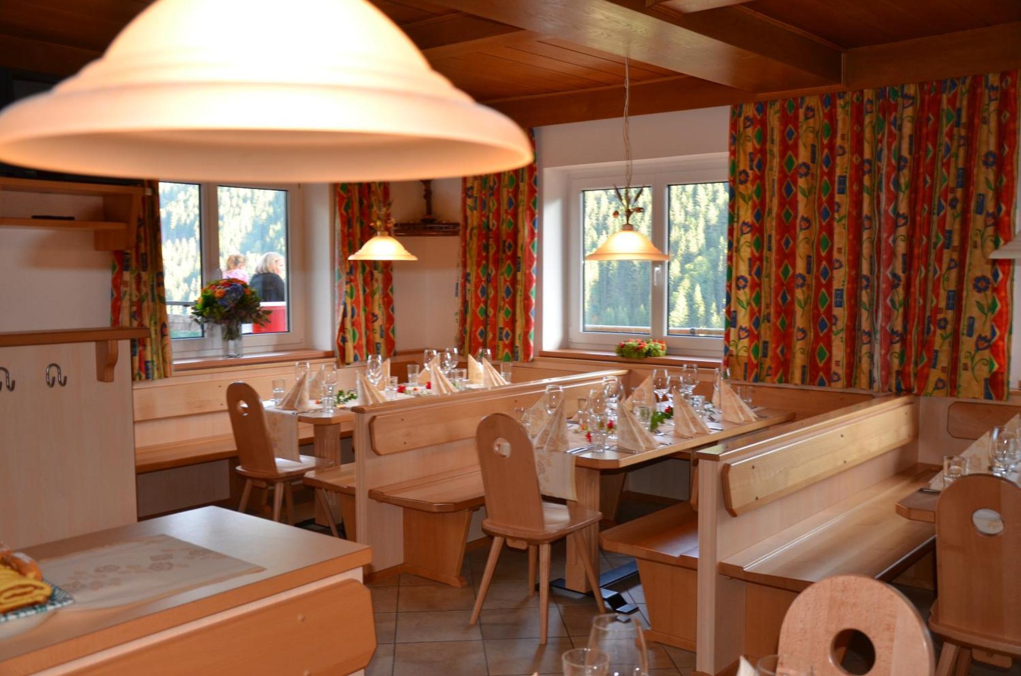 Ski In-Ski Out - Gaestehaeuser Saalbach-Hinterglemm - Wallegghof Christianhof Экстерьер фото