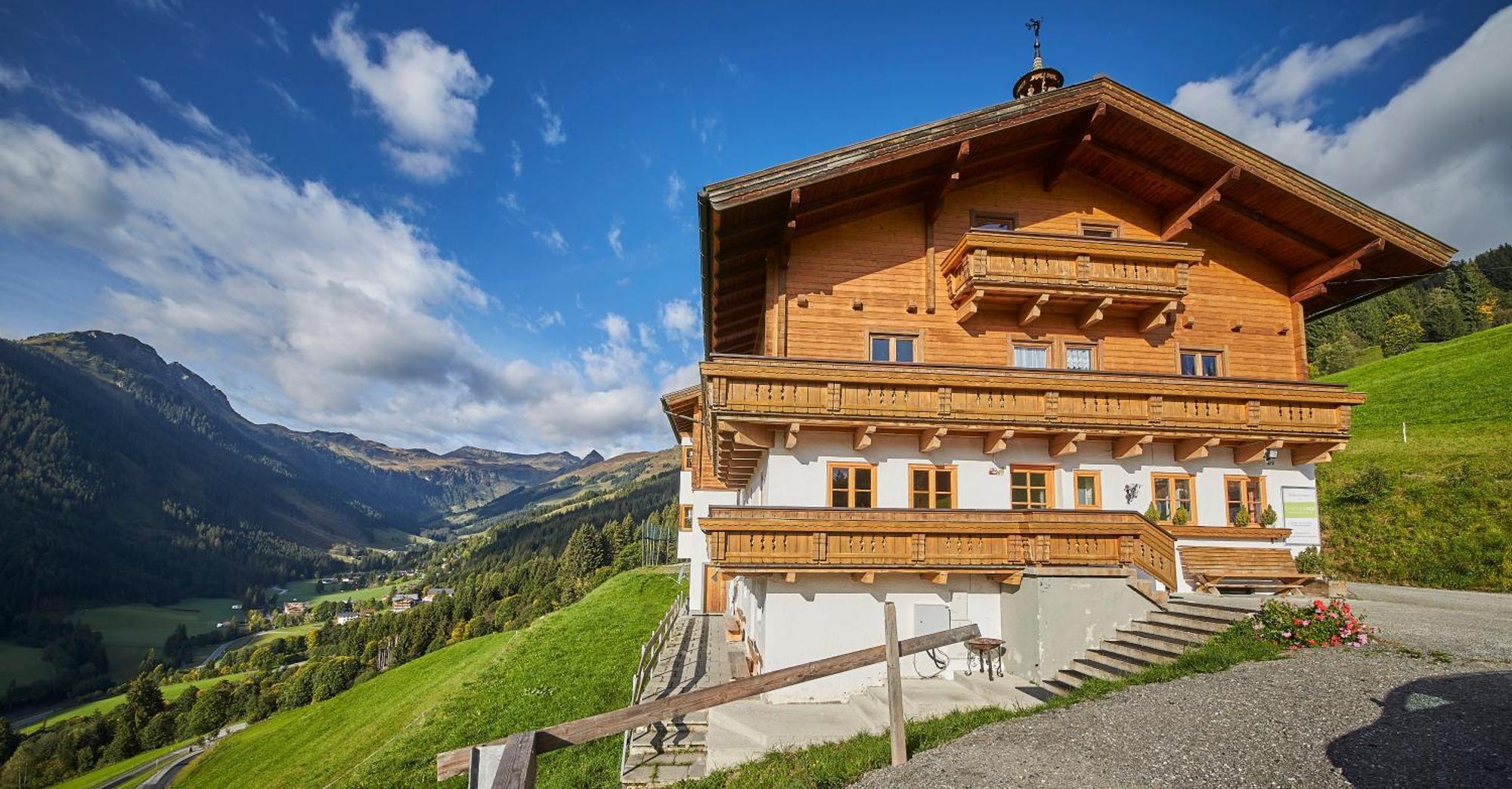 Ski In-Ski Out - Gaestehaeuser Saalbach-Hinterglemm - Wallegghof Christianhof Экстерьер фото