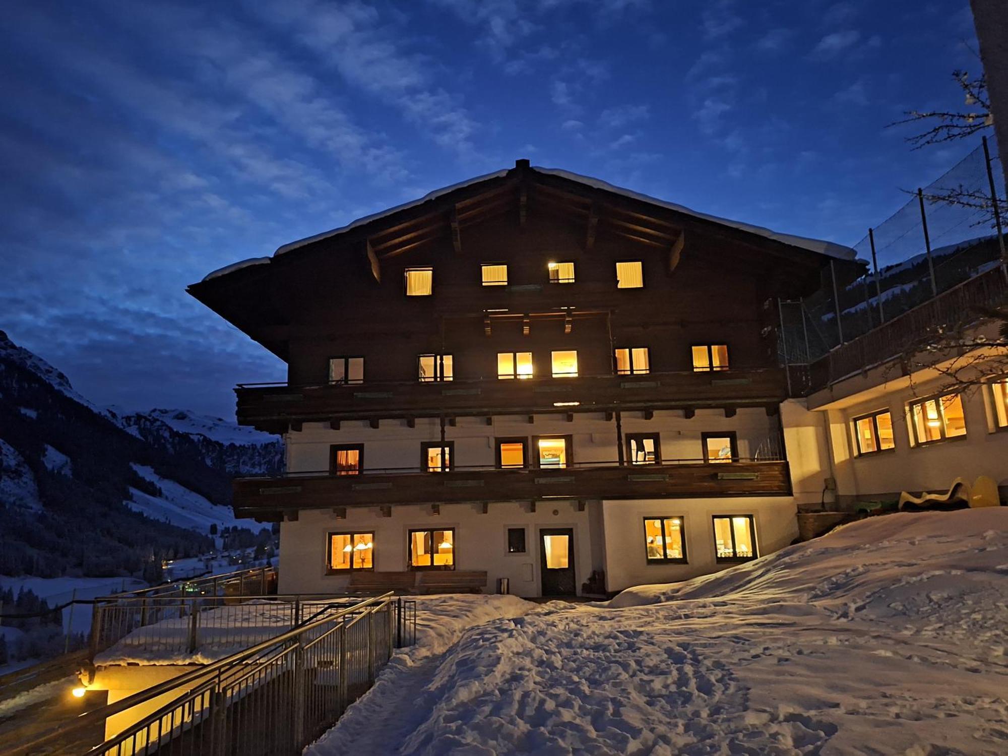 Ski In-Ski Out - Gaestehaeuser Saalbach-Hinterglemm - Wallegghof Christianhof Экстерьер фото